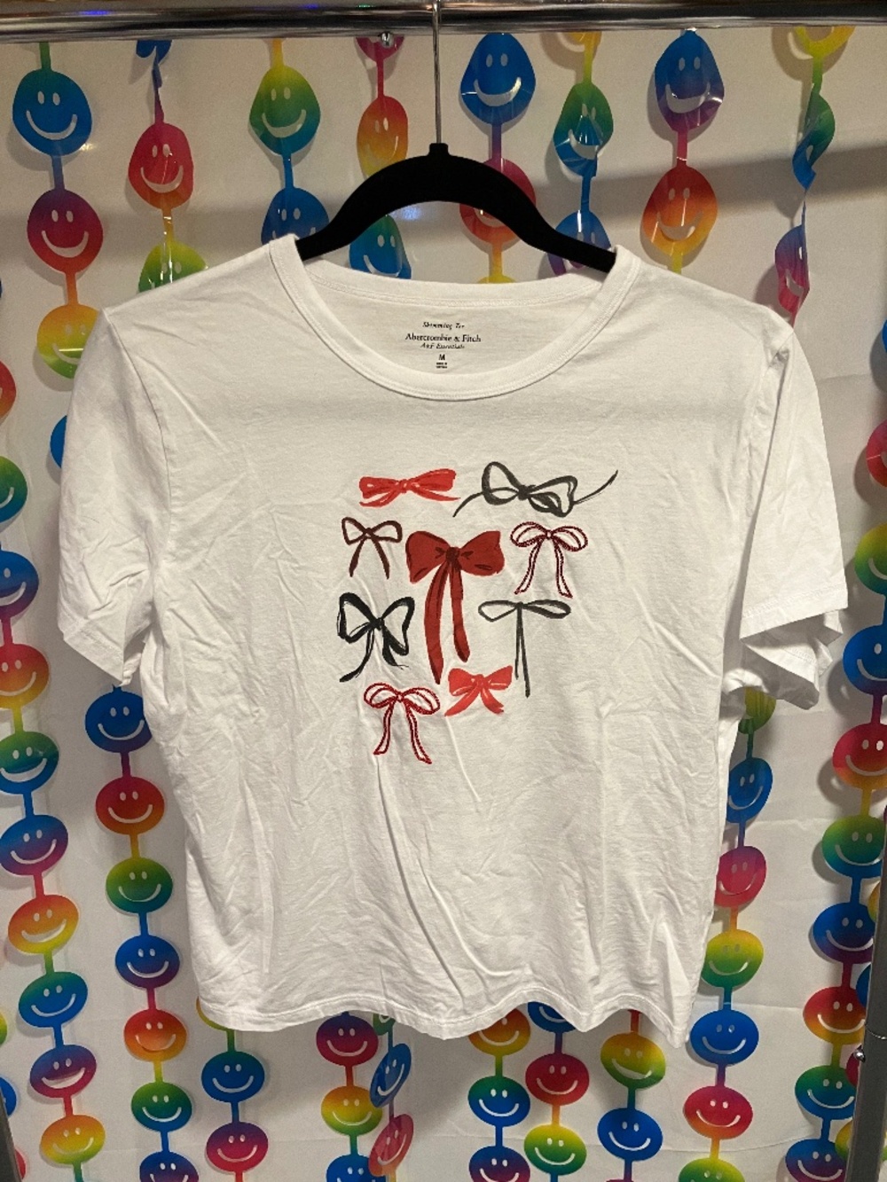 A&F Bow Graphic Skimming Tee (Medium)